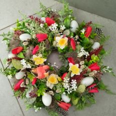 Velikonocní věnec s ptáčkem